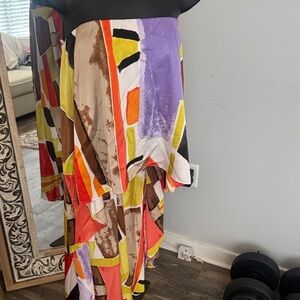 Abstract Print strapless hi lo top in Multicolors